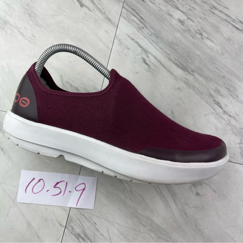 Oofos Womens 10 Oomg Eezee 12012022-98 Maroon Slip On Recovery Shoes Sneakers